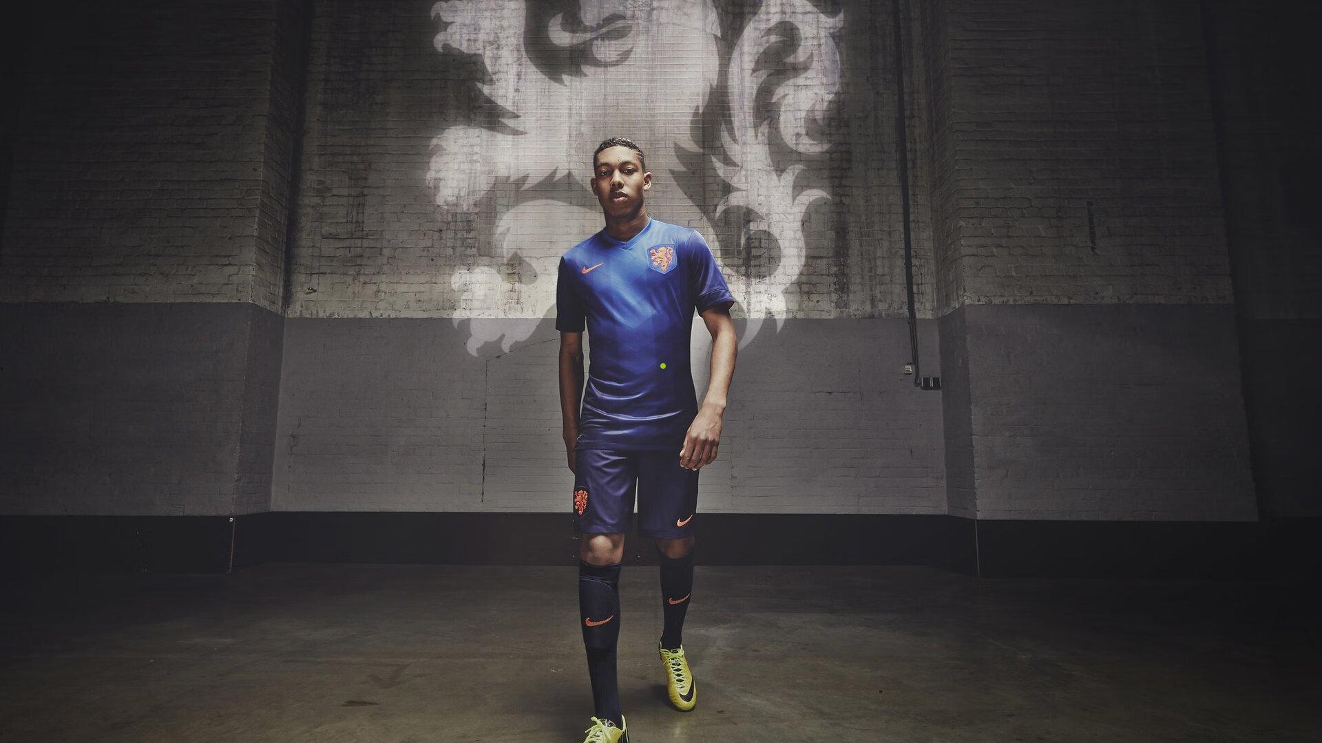 巅峰之战一触即发！莱科断言海港能胜申花，中超德比再现经典对决